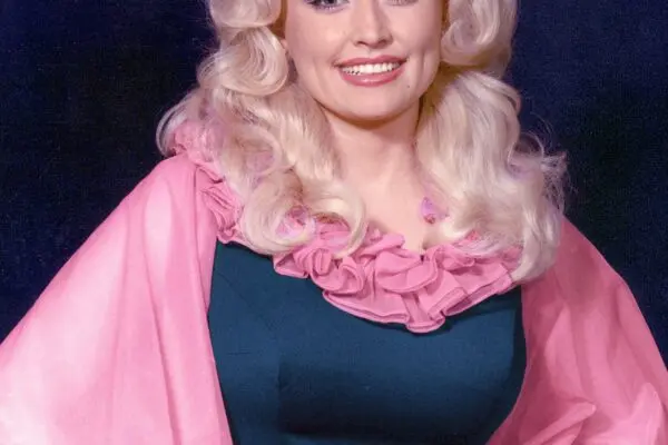 Dolly Parton: Μια Εμβληματική Καλλιτέχνιδα