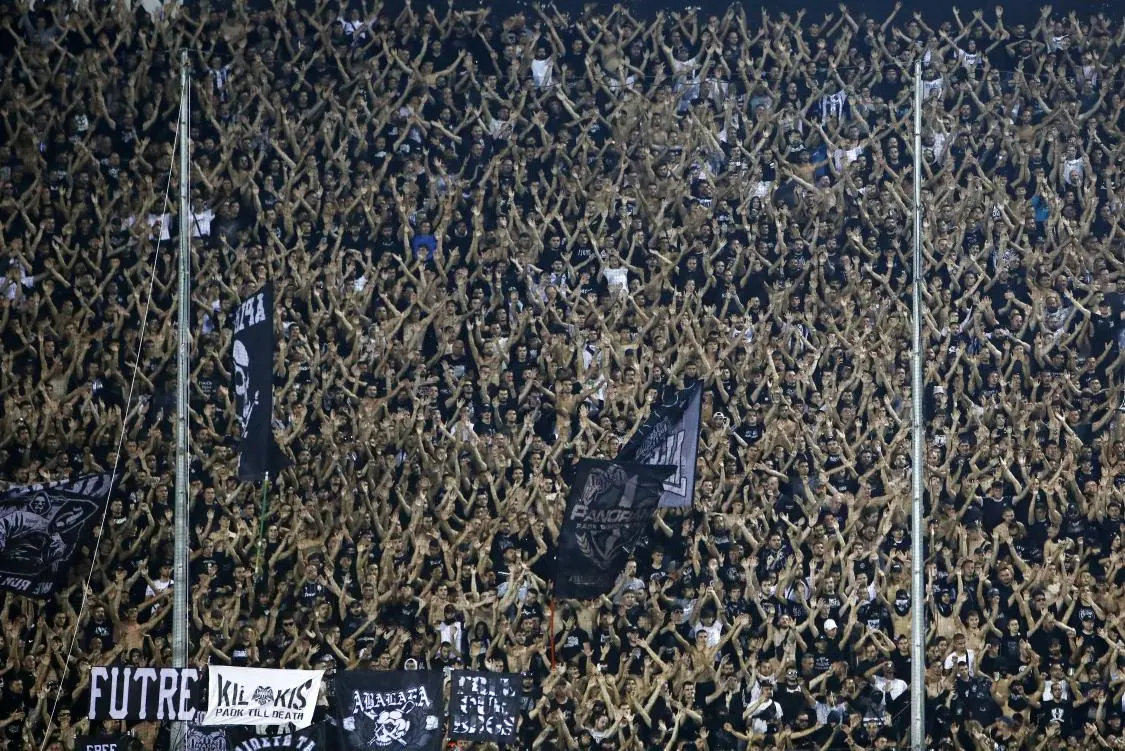 Άιντραχτ εναντίον Τότεναμ: Η Σύγκρουση στις Ευρωπαϊκές Διοργανώσεις