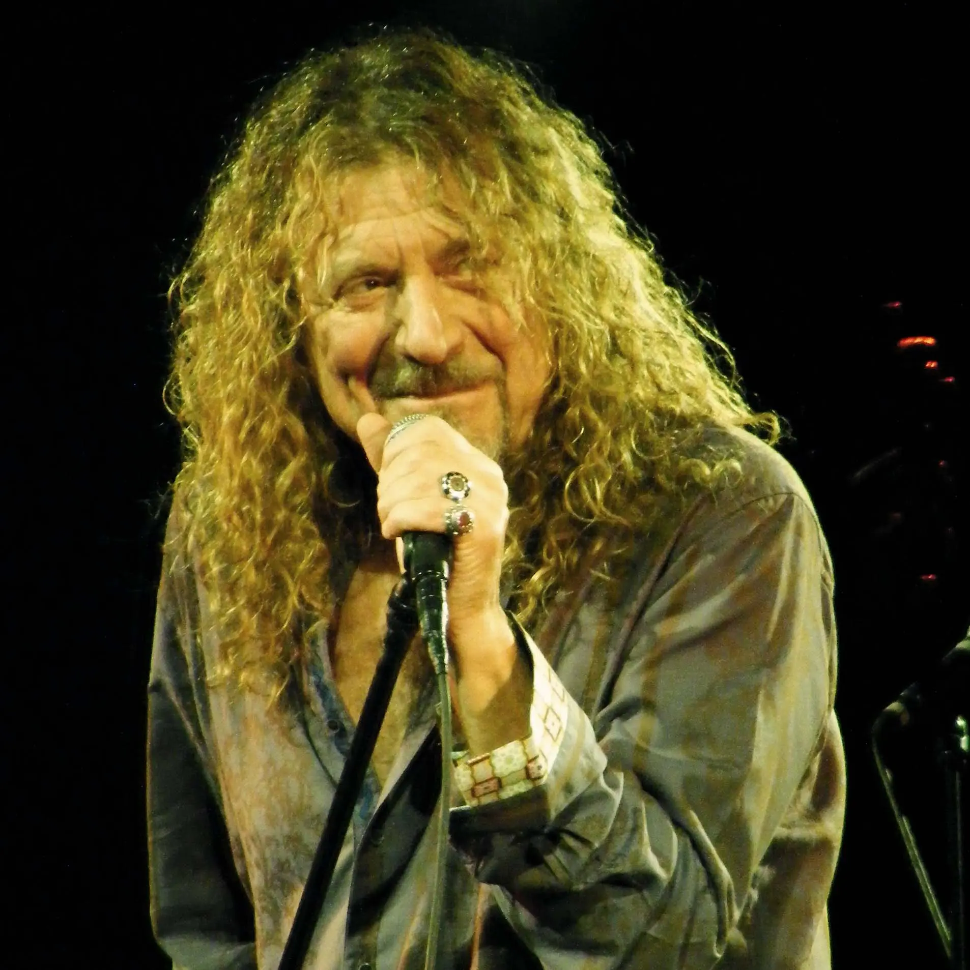 Robert Plant: Ένας Θρύλος της Ροκ Μουσικής