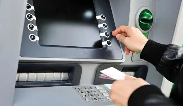 συντάξεισ μαΐου στα ατμ — GR news