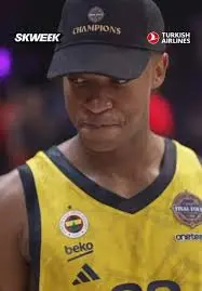 Update για τον Devon Hall: Καριέρα και Τρέχουσες Εξελίξεις