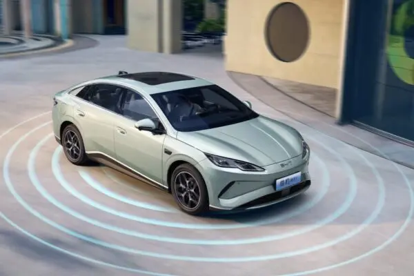 BYD: Η Κινέζικη Εταιρεία που Επαναστατεί στα Ηλεκτρικά Αυτοκίνητα