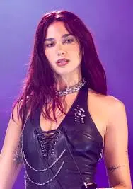 Dua Lipa: Ο Δρόμος προς τη Διαχείριση και τη Δημιουργία