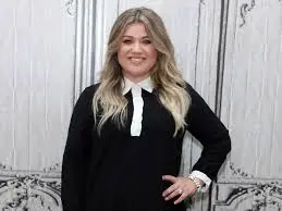 Kelly Clarkson: Νέα για τη Σταδιοδρομία και την Ιδιωτική Ζωή