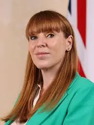Angela Rayner: Μια Επιδραστική Φωνή στην Πολιτική