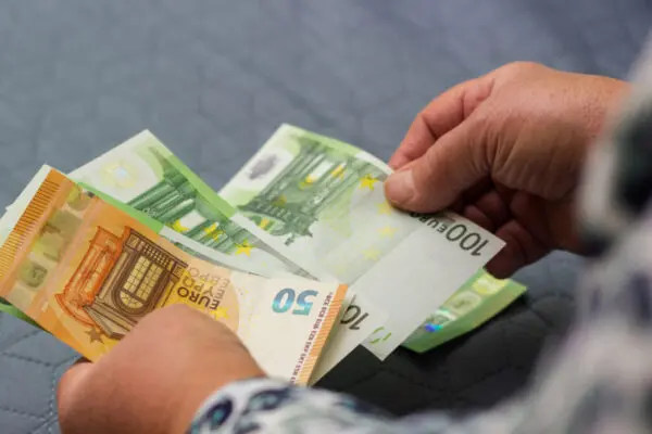 Επίδομα 250 Ευρώ για Συνταξιούχους: Σημαντικές Εξελίξεις