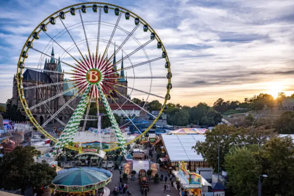 Oktoberfest: Η Γιορτή Μπίρας που Ενώνει Τον Κόσμο
