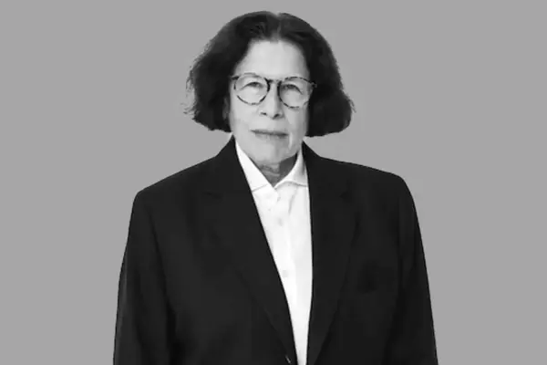 Fran Lebowitz: Μια Επιδραστική Φωνή της Νέας Υόρκης