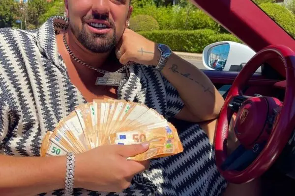 Η Αποχώρηση του Gio Kay από το Survivor: Όλα Τα Νέα