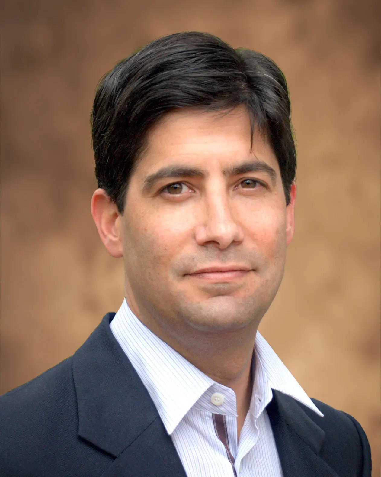 Kevin Warsh: Η επιρροή του στη σύγχρονη οικονομία