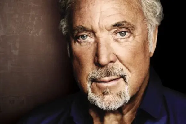 Το Ταλέντο του Tom Jones: Μια Αναδρομή στη Καριέρα του