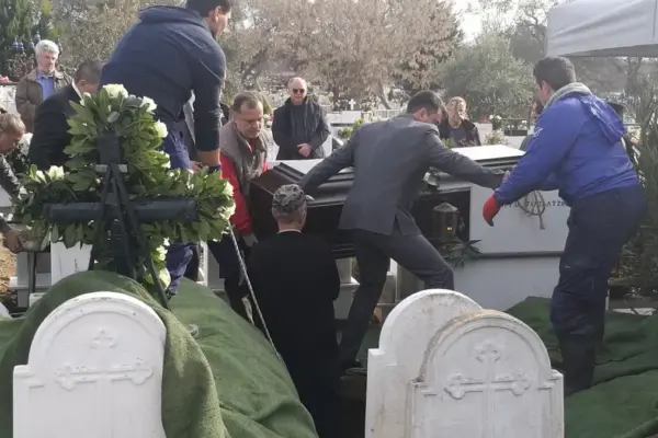 επιχειρηματίασ — GR news